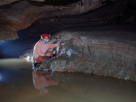 Grutas